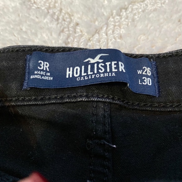 EUC hollister jeans - Picture 2 of 3